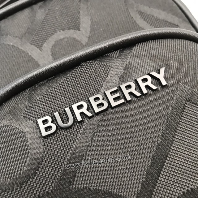 Burberry專門店新款條紋網紋尼龍背帶斜挎男包 巴寶莉男士斜背包 yxb1035